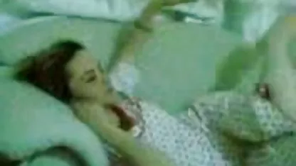 Penetrasi Sabrina pantat film hot sek jepang