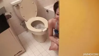 Hot dan telanjang remaja cewek felem sek jepang seksi dildo sialan di depan Cermin